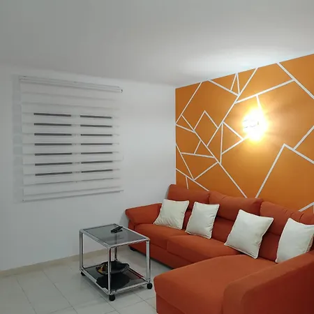 Apartment Cala Montgo - *
