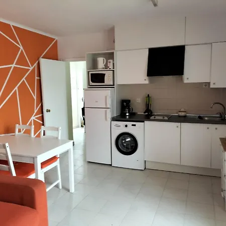 Apartment Cala Montgo - *