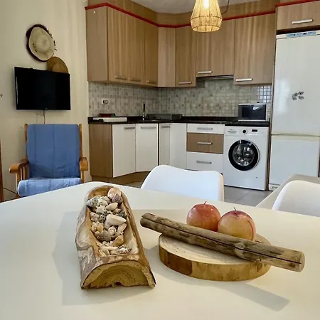 Apartment Cala Montgo -