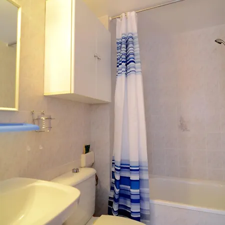 Apartment Cala Montgo - *