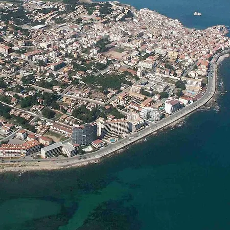 Apartment Cala Montgo - *